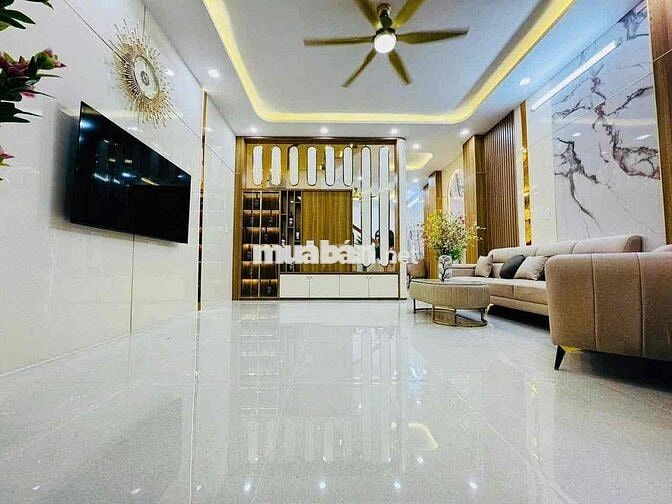 BÁN NHANH SIÊU PHẨM NHÀ ĐẸP CHỈ 8,X TỶ ĐƯỜNG Ô TÔ