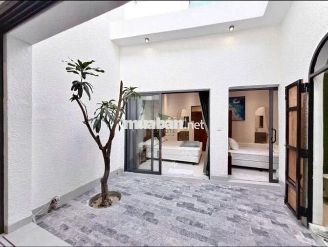 NHÀ SÂN VƯỜN - GẦN BIỂN - 2 PHÒNG NGỦ - FULL NỘI THẤT - BẮC NHA TRANG