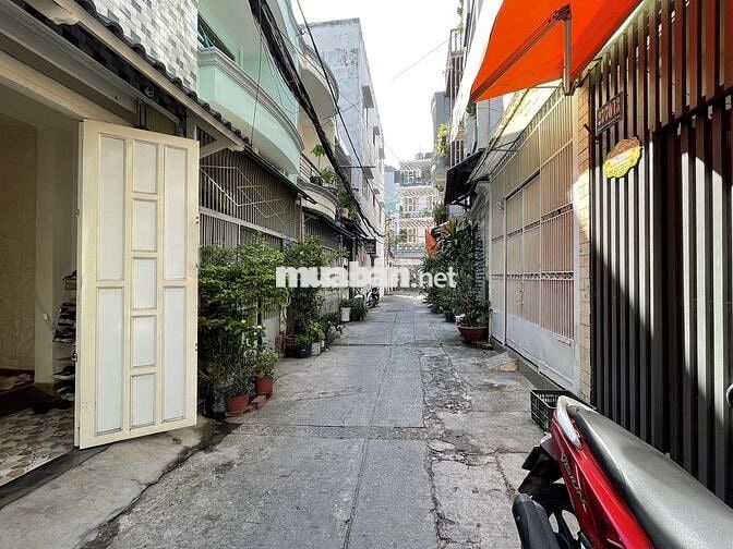 Nhà mới sạch đẹp, tối giản, hẻm xe hơi gần Lotte Mart Nguyễn Văn Lượng