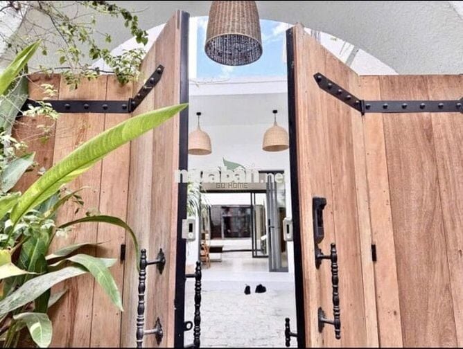 NHÀ SÂN VƯỜN - GẦN BIỂN - 2 PHÒNG NGỦ - FULL NỘI THẤT - BẮC NHA TRANG