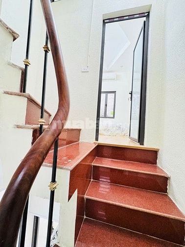 - Bán căn hộ tập thể Phương Mai, Đống Đa, siêu rẻ, 20m2, 4.85 tỷ