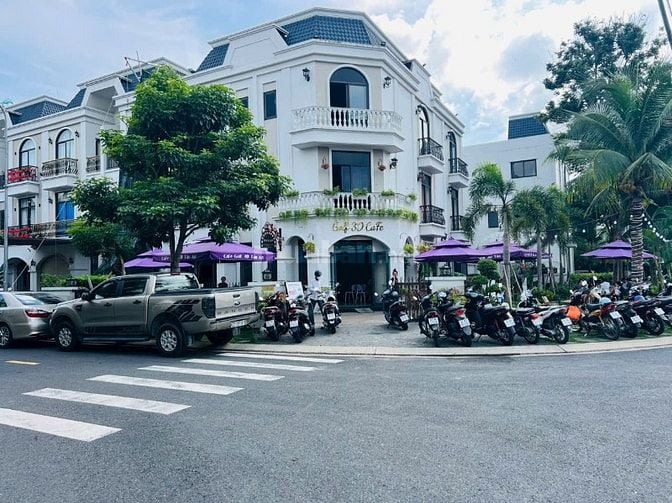 Nhà phố, biệt thự liền kề đã có sổ hồng riêng