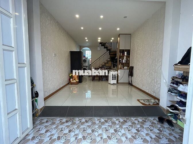 Nhà mới sạch đẹp, tối giản, hẻm xe hơi gần Lotte Mart Nguyễn Văn Lượng