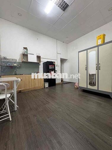 2 Phòng ngủ 60m2 Vòng Xoay Lăng Cha Cả ngay Sân Bay