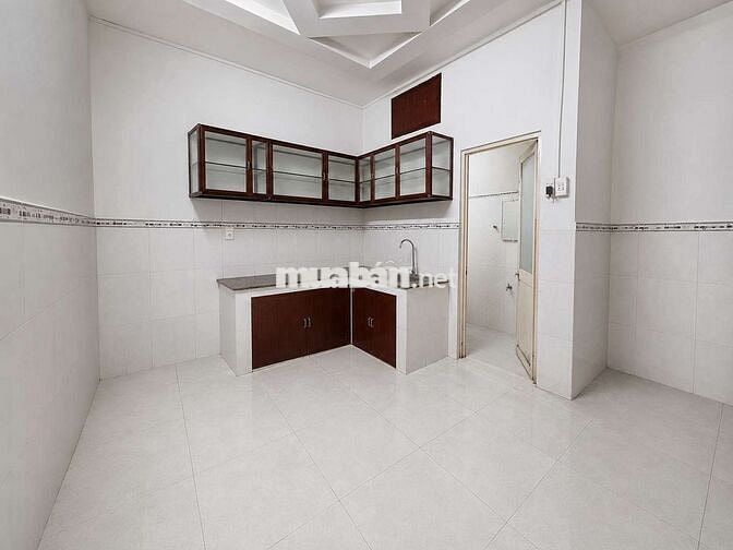 bán gấp nhà lê văn quới gần ngã tư bốn xã kề tân phú,quận 6