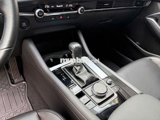 Mazda Mazda 3 1.5 Luxury 2022 Đỏ
