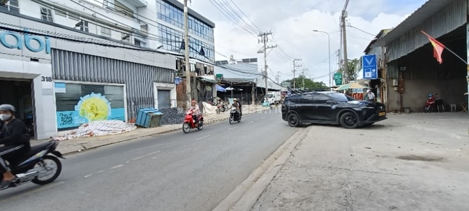 Cho Thuê Nhà Mở TT Thương mại Tổng DT 1000m2. Q12