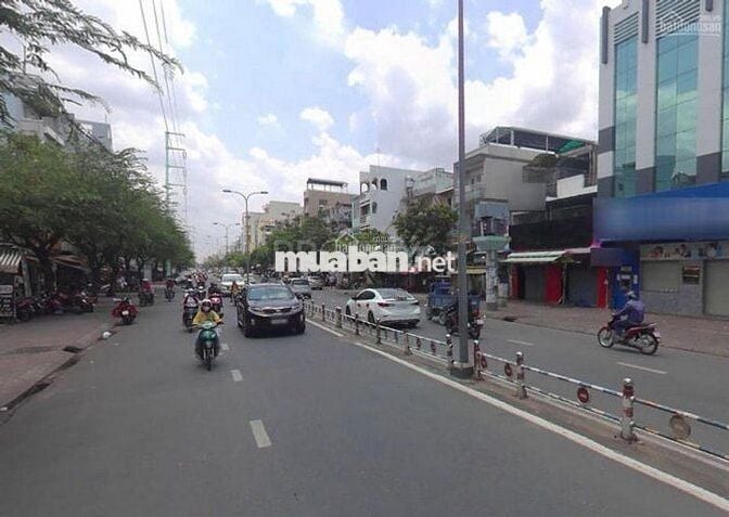 Cho thuê nhà mặt tiền quận 11 - 5 Tầng 10 tr
