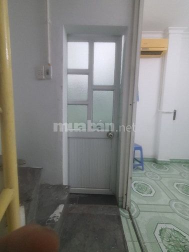 Căn nhà nhỏ tiện nghi gần Phố Cổ rất thuận tiênn