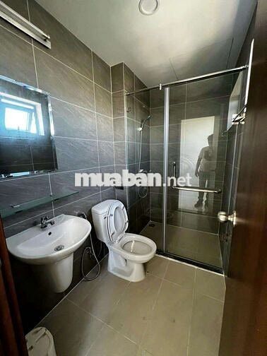 Bán căn hộ nhà ở xã hội, chung cư GreenRiver P6Q8, view nội khu 
