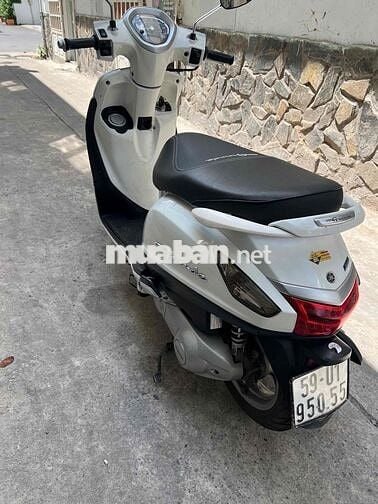 Yamaha Grande Trắng