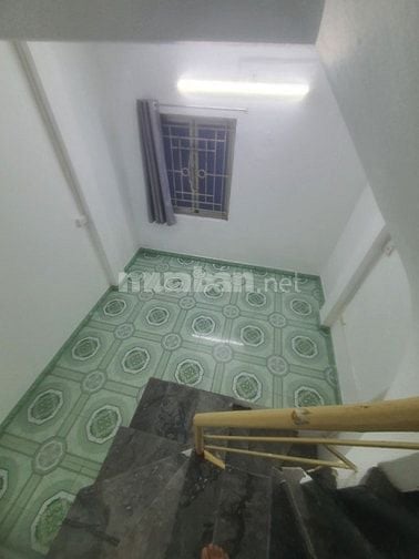 Căn nhà nhỏ tiện nghi gần Phố Cổ rất thuận tiênn