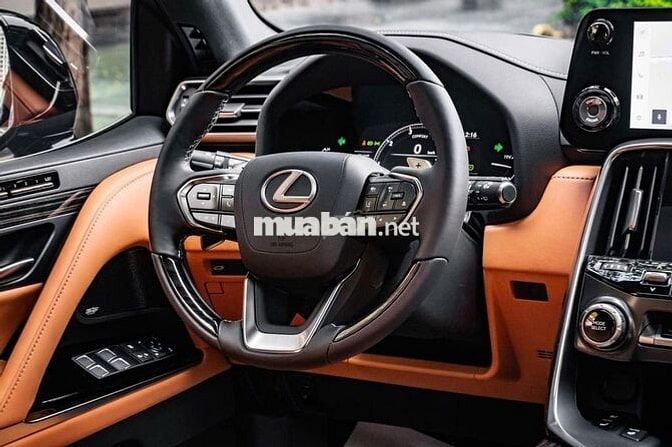 Lexus LX600 VIP 4 chỗ Đen