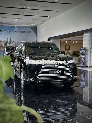 Lexus LX600 VIP 4 chỗ Đen