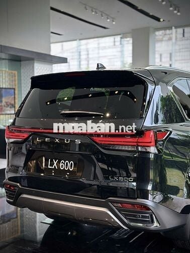 Lexus LX600 VIP 4 chỗ Đen