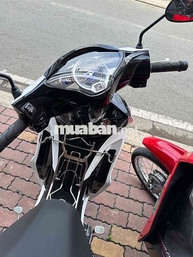 Honda Future FI 2025 Trắng đen 600 km