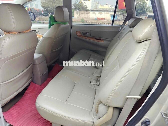 Toyota Innova 2009 Tự động Vàng cát