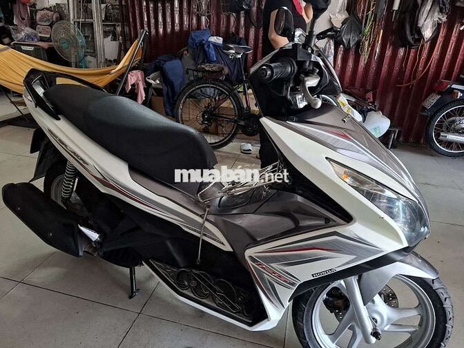 Honda Air Blade 125 Trắng Xám