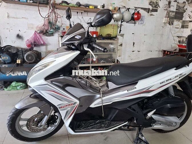 Honda Air Blade 125 Trắng Xám