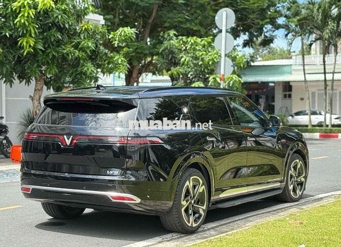 Vinfast VF9 Plus 2025 Đen 6 chỗ 18000 km