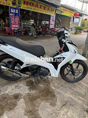 Honda Future 125 Fi 2025 Trắng đen Tự động