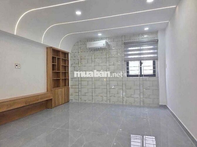 Bán nhà Khu khu Tên Lửa  hẻm 8m 5 tầng td 4x17 không lộ giới 5pn 6tole