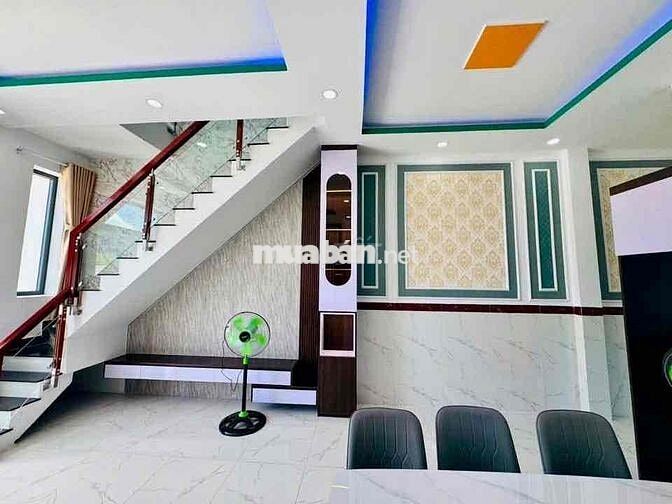 Nhà Phố Hiện Đại Ngay Trung Tâm Đã Hoàn Công