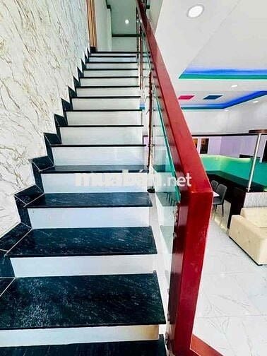 Nhà Phố Hiện Đại Ngay Trung Tâm Đã Hoàn Công