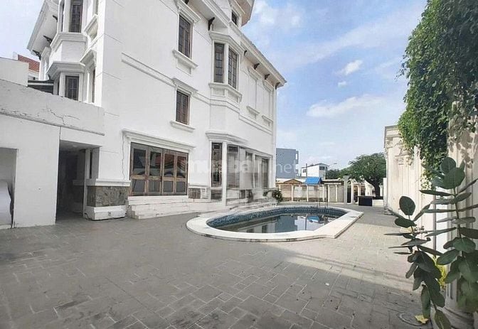 Cho thuê Biệt thự Sân Vườn 6/ Nguyễn Ư Dĩ, Q2 -DT: 20m x41m (2 Lầu)