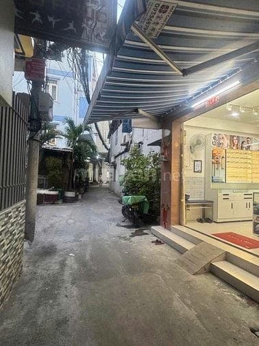 Nha1/ hẻm 4m gần HXH gần MT Ngô Gia Tự. 4,75mx8,5m. 2 tầng.Giá 6,88 tỷ