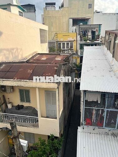 nhà chính chủ. có sẵn hợp đồng thuê 20tr 1 tháng
