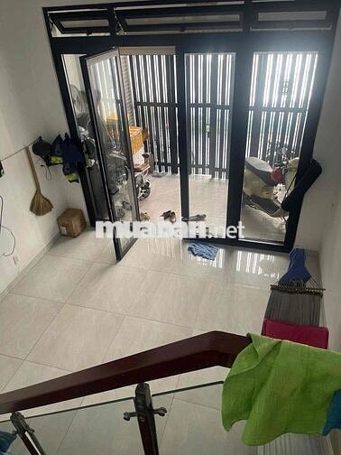 Cho thuê nhà 4x14m, 2 lầu, 3pn HXH, sát Trường Chinh, ĐHT, Q12