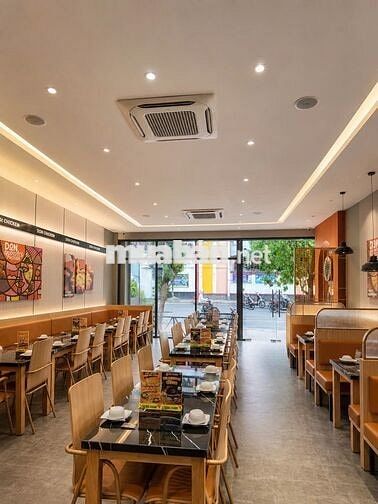 CHO THUÊ GÓC 2 MẶT TIỀN 200M2 TRUNG TÂM QUẬN TÂN PHÚ