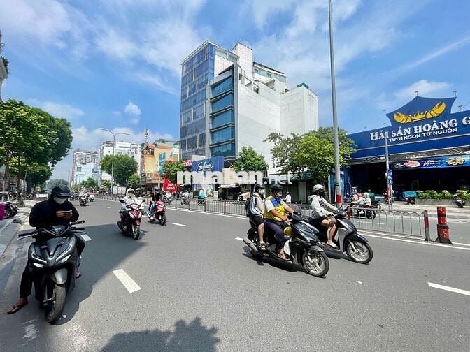 CHO THUÊ MT ĐƯỜNG 3 THÁNG 2 Q10 DT 350M2 GIÁ 160TR