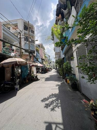 BÁN GẤP NHÀ HẺM XE HƠI LÊ THỊ RIÊNG TRUNG TÂM QUẬN 1