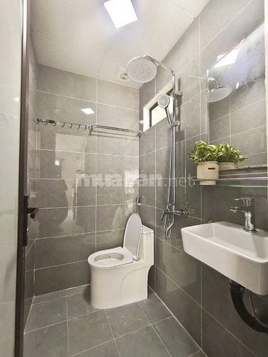 Cho thuê Studio Trung Kính-Cầu Giấy-nội thất cao cấp-ban công thoáng 
