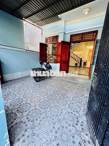 CHO THUÊ NHÀ 4PHÒNG NGỦ SÂN XE Ô TÔ GẦN CHỢ PHÚ HOÀ