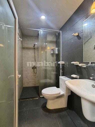 NHÀ XÂY 4 TẦNG - ĐƯỜNG 2 Ô TÔ TRÁNH, CẠNH ĐƯỜNG - XÔ VIẾT NGHỆ TĨNH