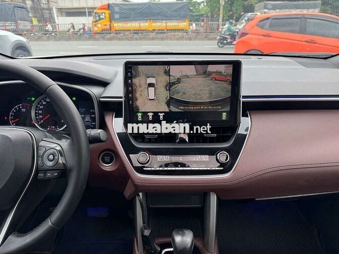 Toyota Corolla Cross 2022 bản V 1.8L,màu đen,8v1km