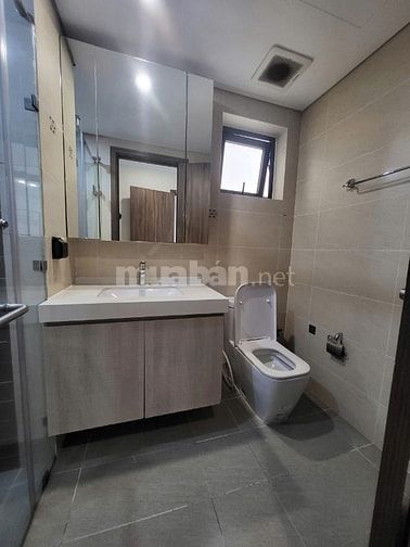Ami bán căn góc Cc243NTH đối diện Botanic Tower lầu cao view đẹp SHCC 