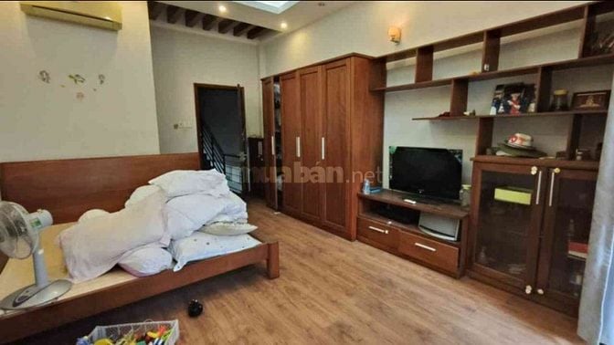 NHÀ XÂY 4 TẦNG - ĐƯỜNG 2 Ô TÔ TRÁNH, CẠNH ĐƯỜNG - XÔ VIẾT NGHỆ TĨNH