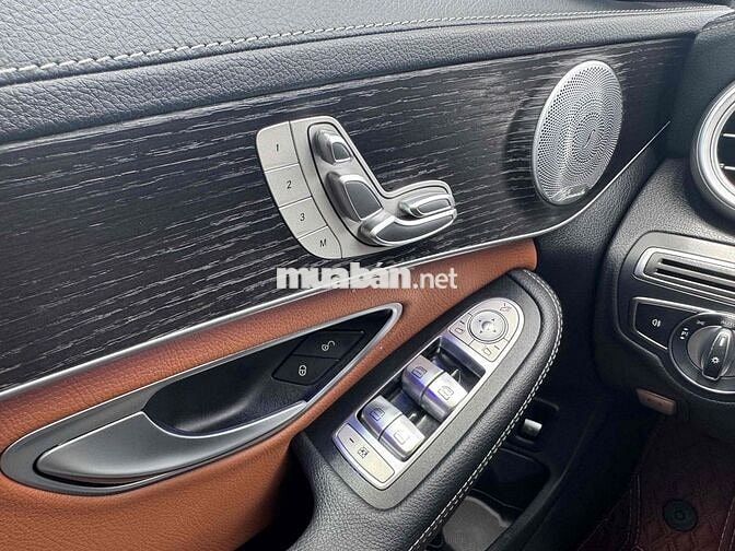 ⭐️ Mercedes-Benz C300 AMG 2021 2 vạn