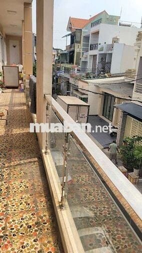 Căn hộ nguyên tầng 3 2 PN, đẹp đủ nội thất