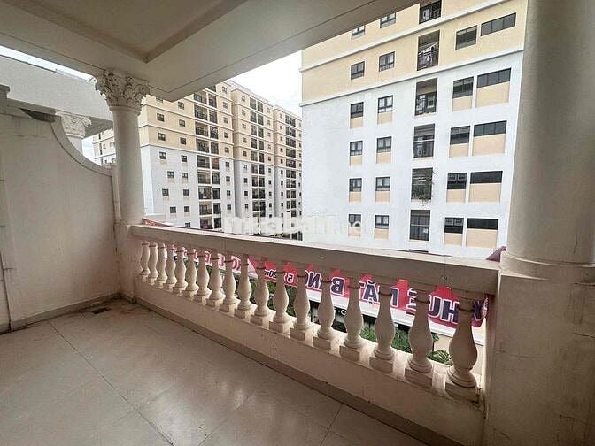 CHO THUÊ CHDV FULL NỘI THẤT CAO CẤP CÓ BAN CÔNG VIEW SIÊU ĐẸP KHU CITY