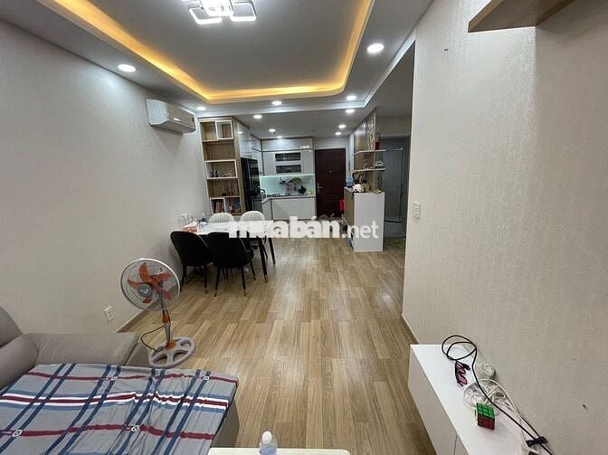 Căn hộ Nguyễn Kim Khu B Q10 (71m2) - đầy đủ tiện nghi.