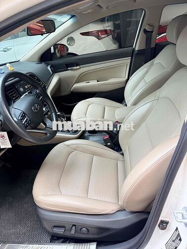 Hyundai Elantra 2021 2.0 cao cấp Trắng