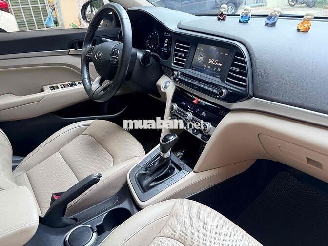 Hyundai Elantra 2021 2.0 cao cấp Trắng