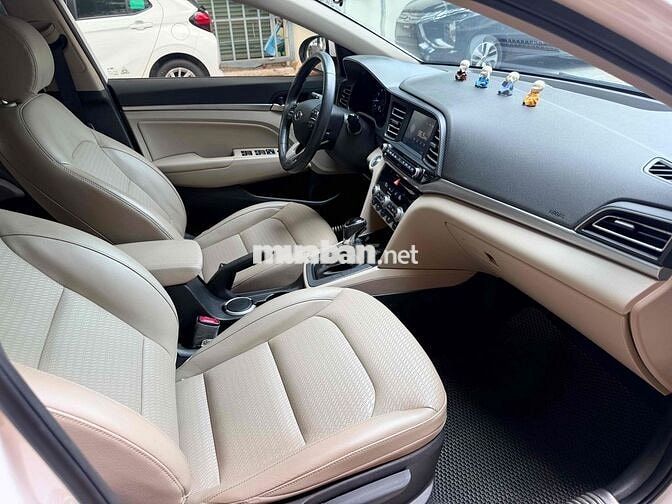 Hyundai Elantra 2021 2.0 cao cấp Trắng