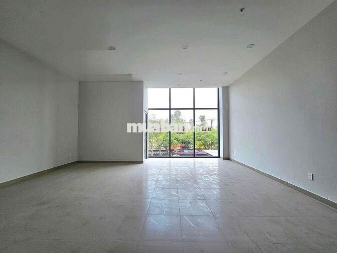 CHO THUÊ SHOPHOUSE NGAY KHU TRUNG TÂM THƯƠNG MẠI A6A7. QUANG VINH