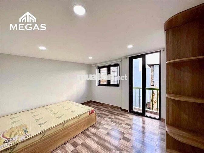 Cho thuê căn 2PN1WC (80m2) cả tầng, máy giặt riêng ngay Lý Thái Tổ Q10